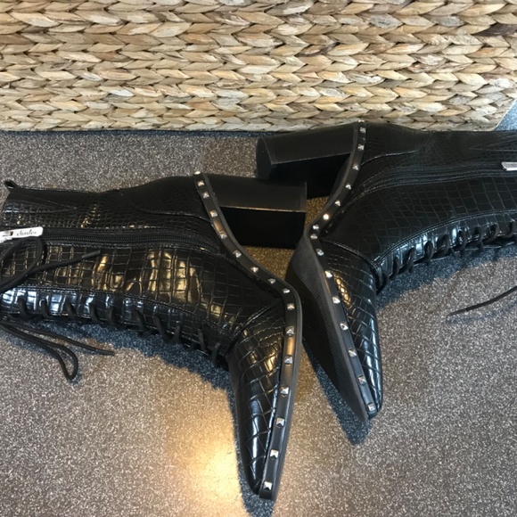 Charles David "Duffy" Black Mid-Calf Pointy Studded Zip/ Lace-up Boots E… - Picture 12 of 16